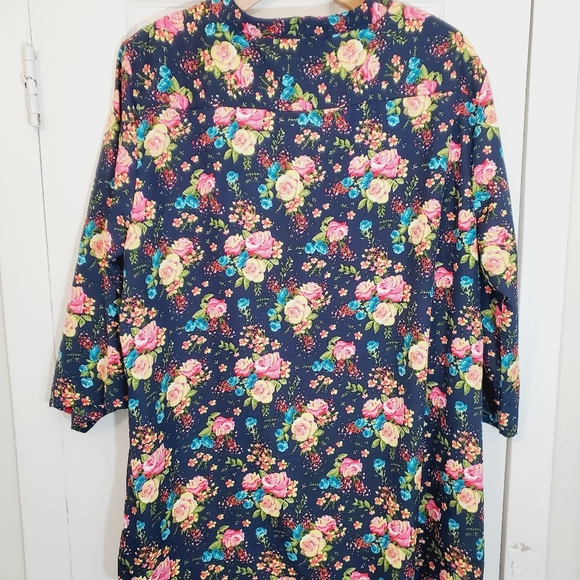 Alisha and Chloe Button Front Blue Shirt with Flowers sz 2X - Picture 2 of 4